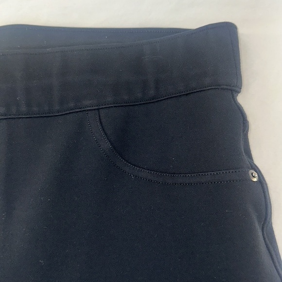 Spanx Pull On Cropped Ponte Pants - Picture 3 of 5